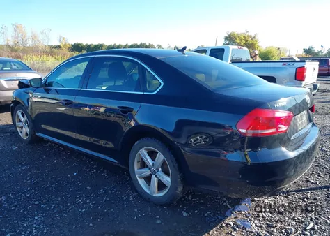 2015 Volkswagen Passat 1.8T Limited Edition из США, поврежденный, VIN 1VWAS7A3XFC110252